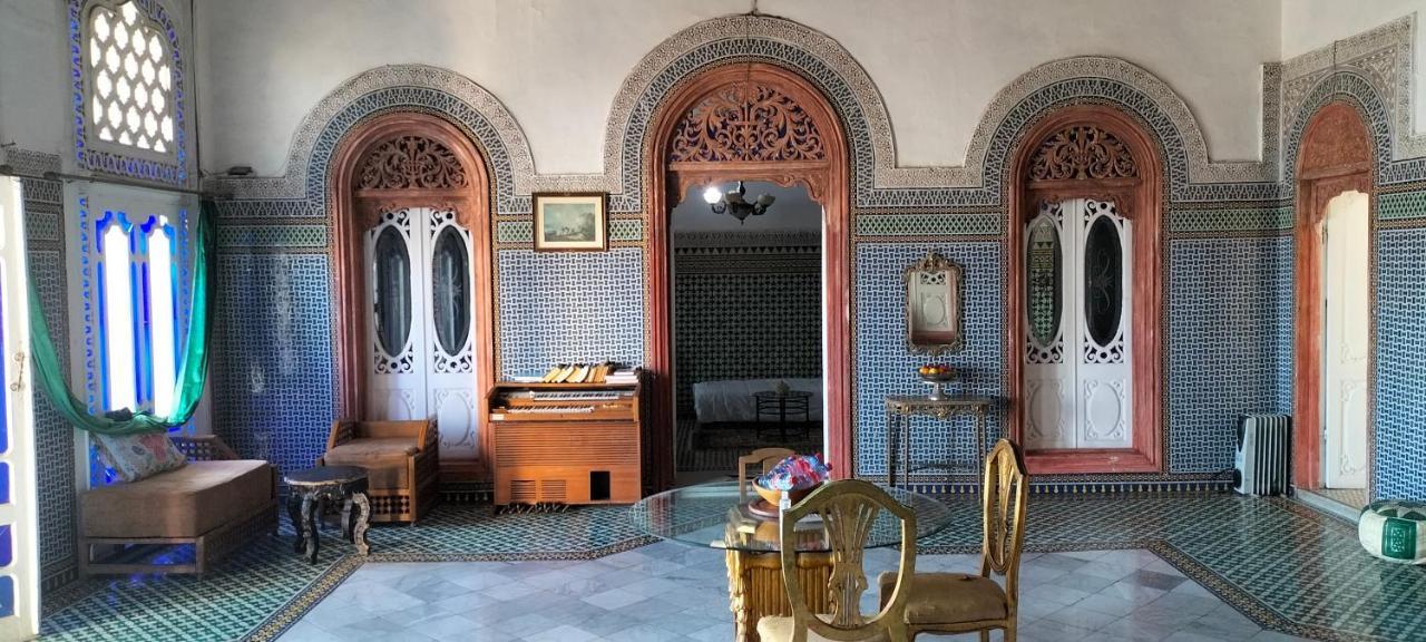 פס Suite In A Xviiie Palace מראה חיצוני תמונה
