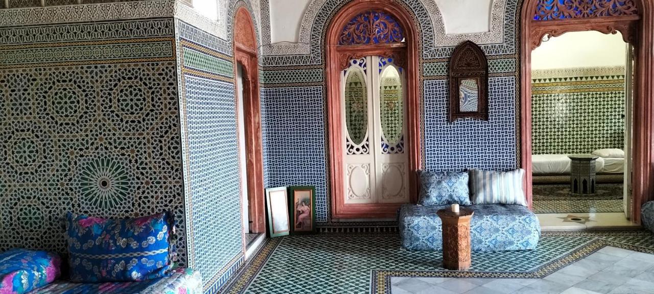 פס Suite In A Xviiie Palace מראה חיצוני תמונה