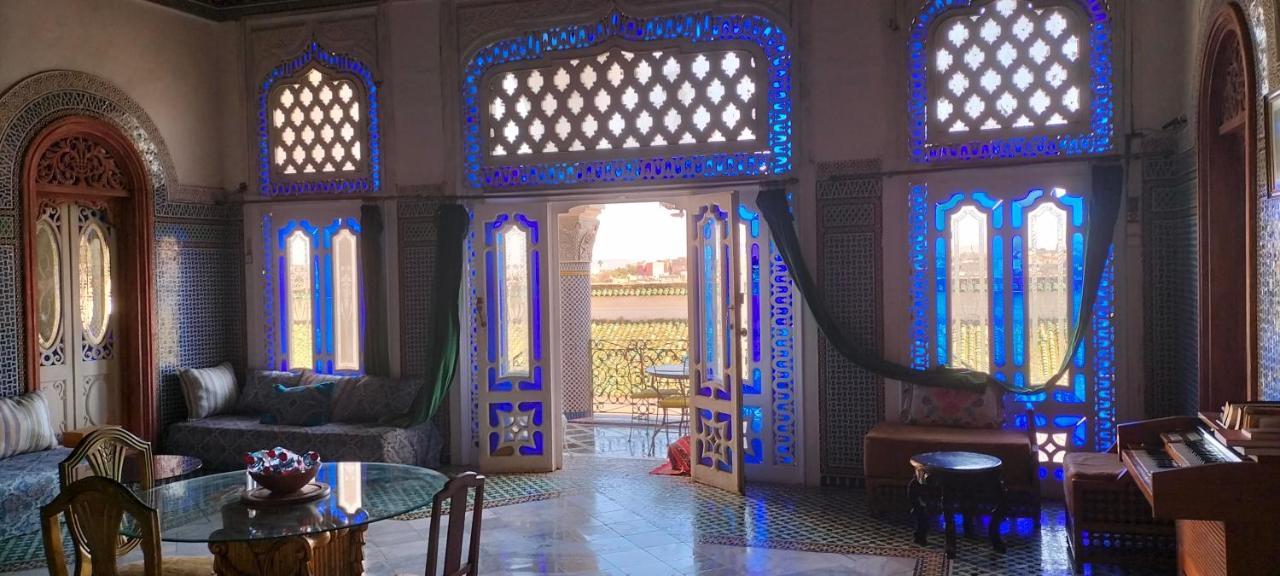 פס Suite In A Xviiie Palace מראה חיצוני תמונה